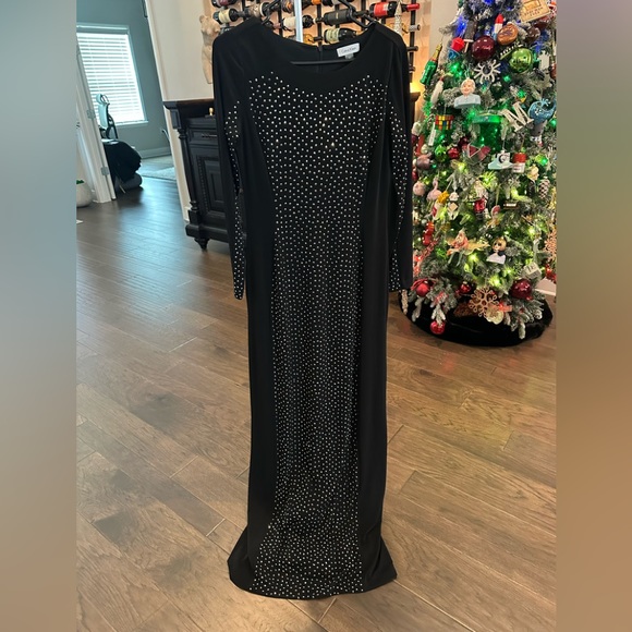 Calvin Klein Rhinestone Embellished Evening Gown/Black - 29703 - Picture 1 of 4